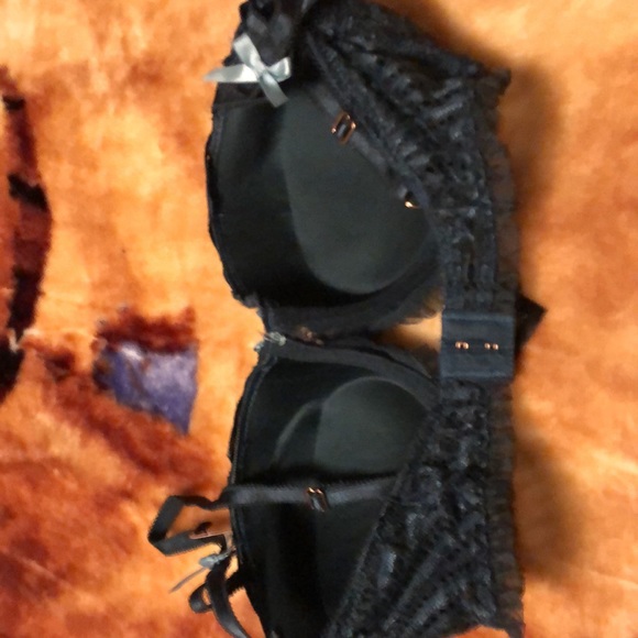 Lingerie - Picture 4 of 4